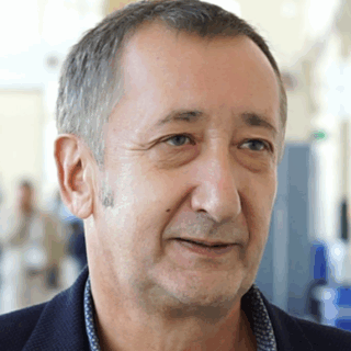 Portrait Hervé Avet Loiseau